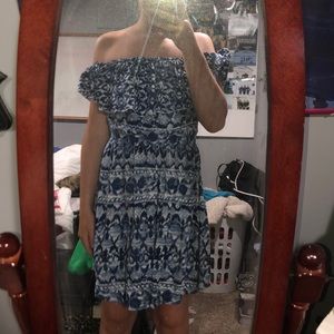 abercrombie and fitch off the shoulder dress